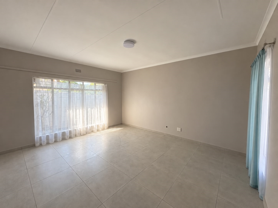 4 Bedroom Property for Sale in Geelhoutpark North West